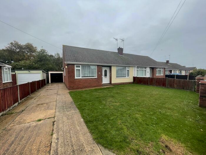 3 Bedroom Bungalow To Rent In Winifred Way, Caister-on-Sea, Great Yarmouth, NR30