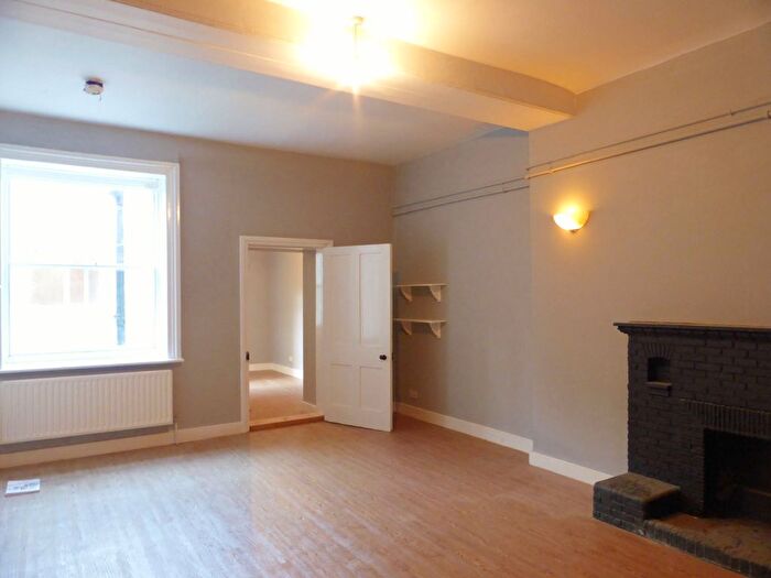 2 Bedroom Flat To Rent In Marine Parade, Brighton, BN2