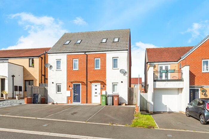 3 Bedroom Semi-detached House For Sale In Osprey Way, Hartlepool, TS26