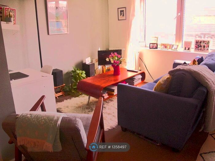 1 Bedroom Flat To Rent In Hill House, London, SE28