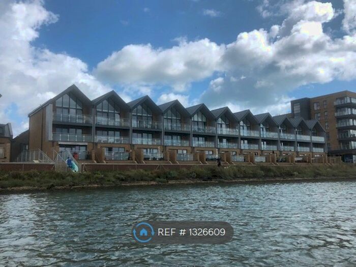 5 Bedroom Terraced House To Rent In Salt Marsh Road, Shoreham-By-Sea BN43