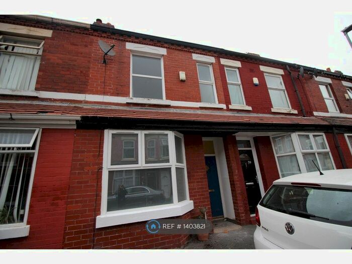 3 Bedroom Terraced House To Rent In Cadogan Street, Manchester, M14