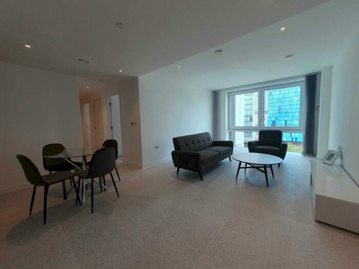 2 Bedroom Flat To Rent In Cendal Crescent, Shadwell, , London &# Bed Flat, E1