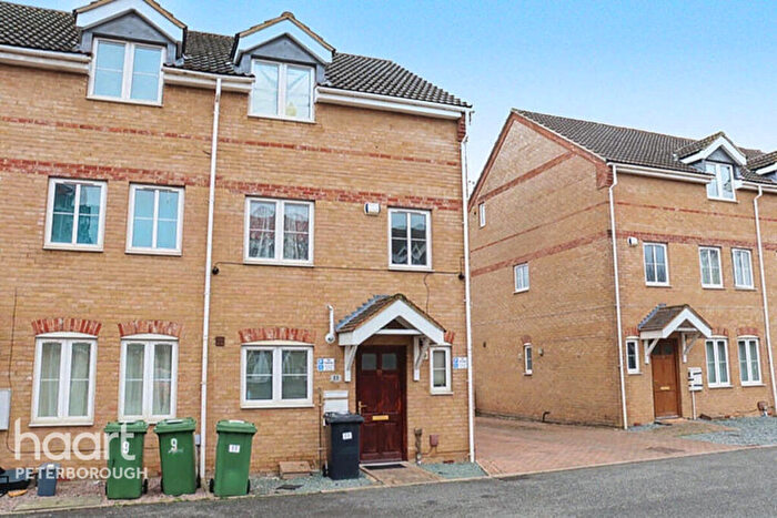 3 Bedroom Semi Detached House For Sale In Phoenix Close, Fletton, PE2