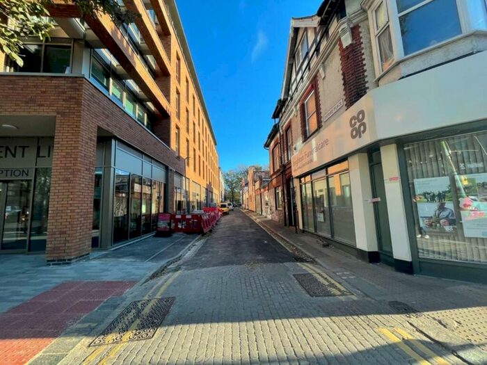 6 Bedroom Maisonette To Rent In London Road, Brighton, East Sussex, BN1