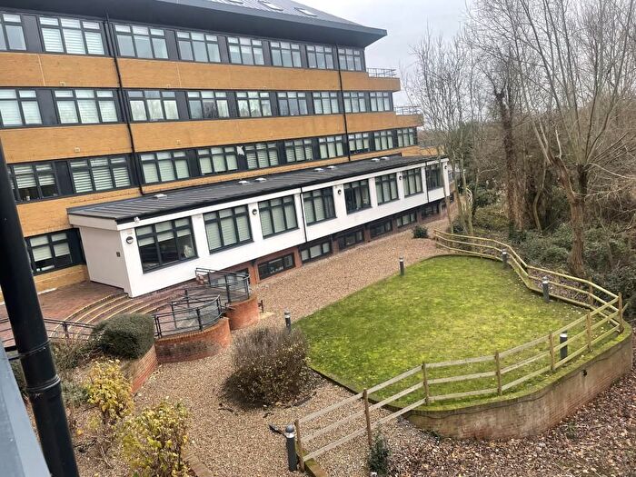 2 Bedroom Flat To Rent In Viewpoint House, Staines-Upon-Thames, TW18