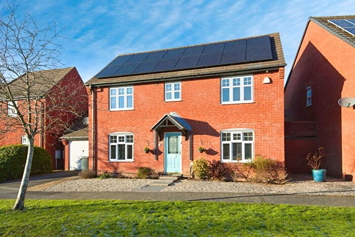 3 Bedroom Detached House For Sale In Donington Drive, Woodville, Swadlincote, DE11