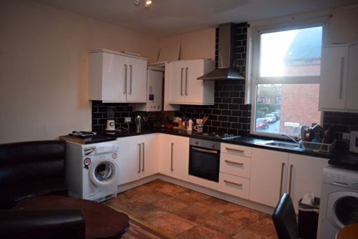 1 Bedroom Property To Rent In Harold Walk, Hyde Park, Leeds, LS6