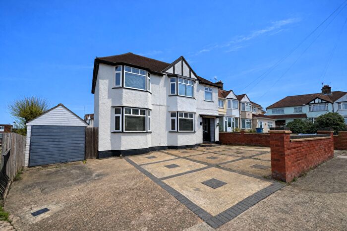 5 Bedroom Detached House For Sale In Albany Crescent, Edgware, HA8