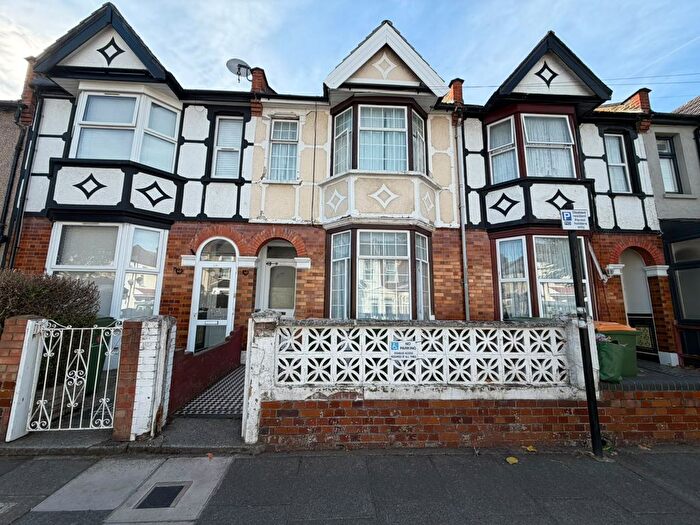 3 Bedroom Terraced House For Sale In Halley Road, London, E12