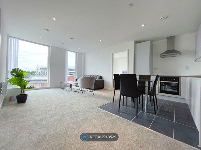 2 Bedroom Flat To Rent In Boundary Lane, Manchester, M15