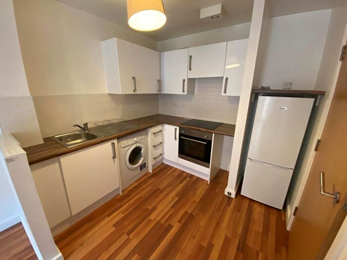 2 Bedroom Apartment To Rent In Clyde Court, Leicester, LE1