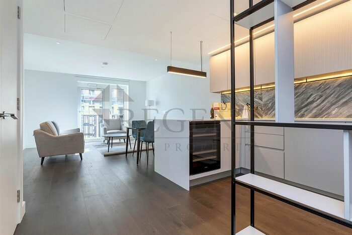 2 Bedroom Flat To Rent In Belvedere Row Apartments, White City, W12