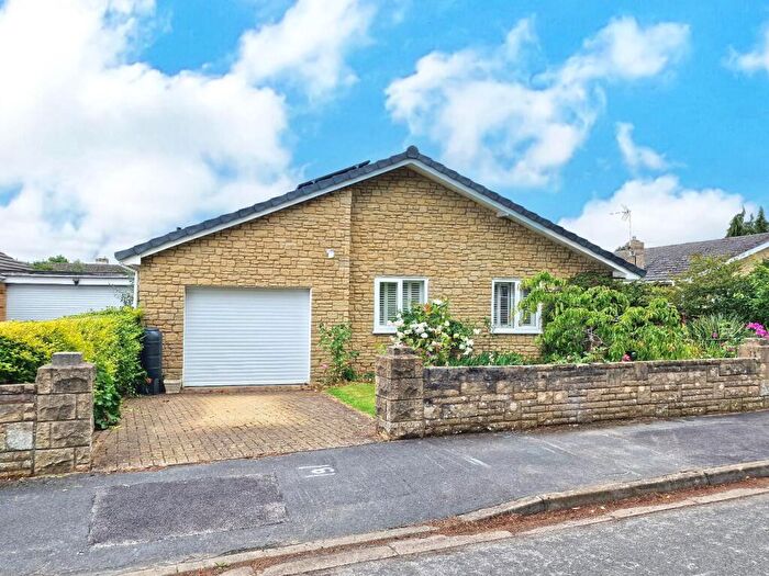 3 Bedroom Detached Bungalow For Sale In Anson Way, Bicester, OX26