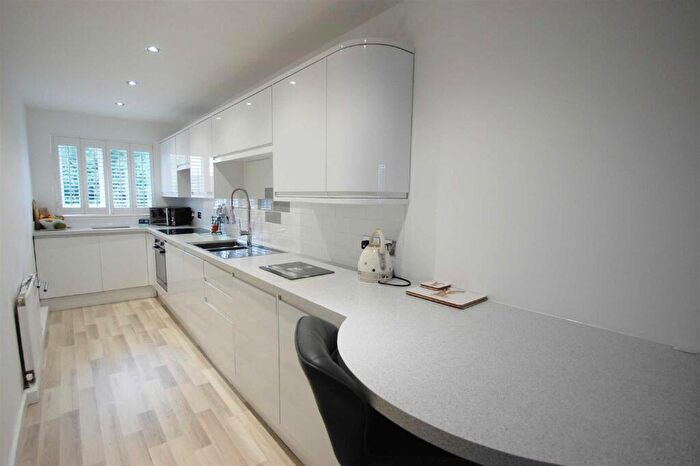 1 Bedroom House To Rent In Giffard Walk, Bramhall, SK7