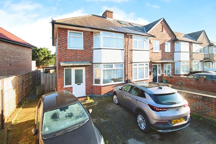 4 Bedroom Terraced House To Rent In Royal Lane, Uxbridge, UB8