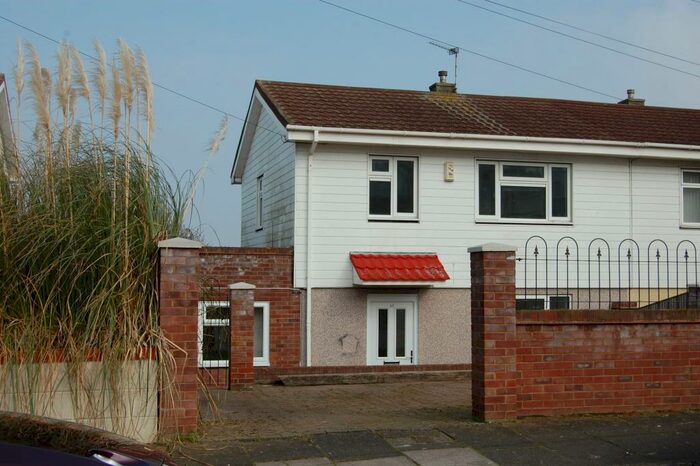 4 Bedroom House To Rent In Bourne Road, Gravesend, DA12