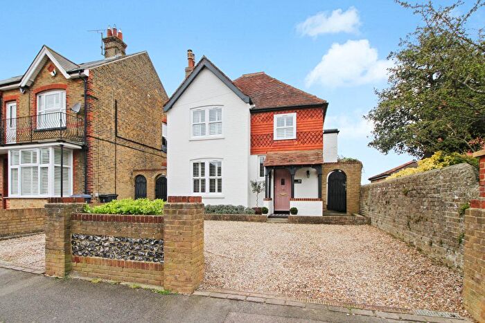 4 Bedroom Detached House For Sale In Middle Deal Road, Deal, Kent, CT14