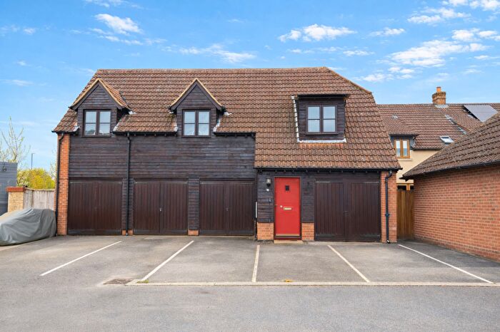 2 Bedroom Coach House For Sale In Ulysses Road, Swindon, SN25