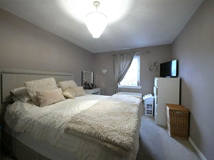 2 Bedroom Flat To Rent In Belmont Court, Kirkintilloch, G66