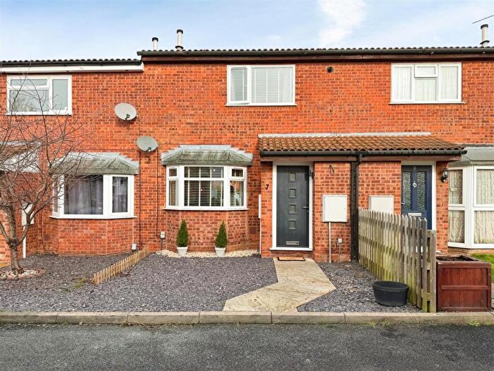2 Bedroom Terraced House For Sale In Cundall Close, Leamington Spa, CV31