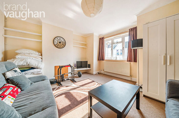 3 Bedroom Maisonette To Rent In Brading Road, Brighton, East Sussex, BN2