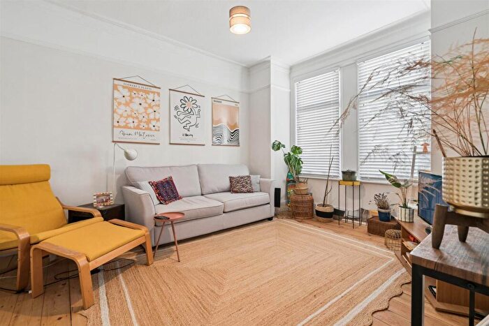 1 Bedroom Flat To Rent In Grenfell Road, Mitcham, CR4