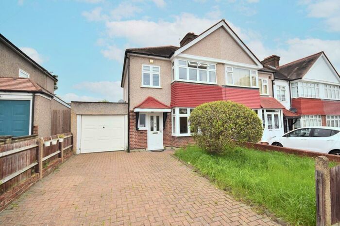 3 Bedroom Semi-Detached House To Rent In Cranmore Road Chislehurst, BR7