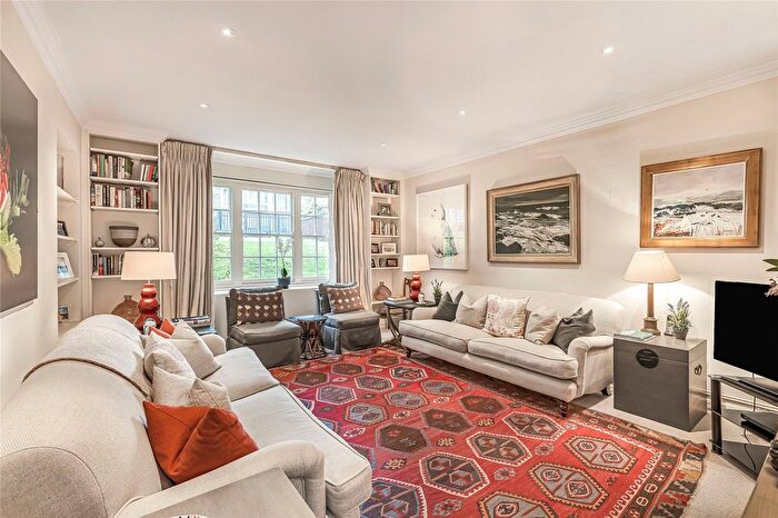 3 Bedroom Terraced House For Sale In Billing Road, Chelsea, London, SW10
