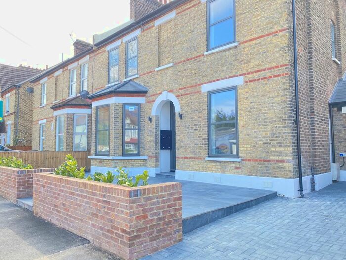 2 Bedroom Flat To Rent In Selby Road, Penge, SE20