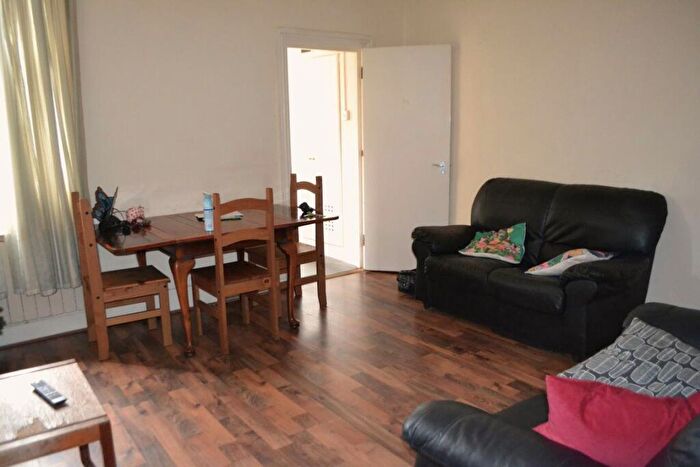 4 Bedroom House To Rent In Tiverton Road, B29