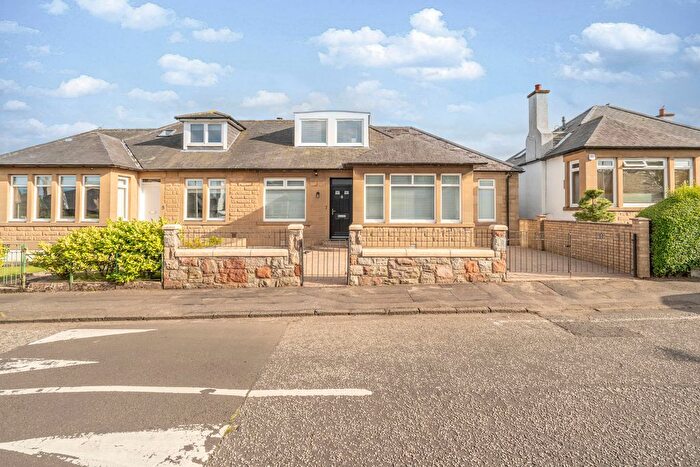 3 Bedroom Semi-detached Bungalow For Sale In Hamilton Gardens, Duddingston, Edinburgh, EH15