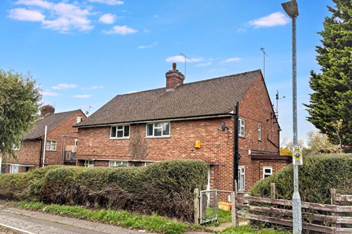 1 Bedroom Flat For Sale In Flat A, Goldings Crescent, Basildon, Essex, SS16