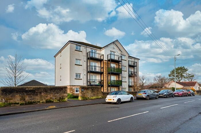 2 Bedroom Flat To Rent In Knightswood Road, Glasgow, Glasgow, G13