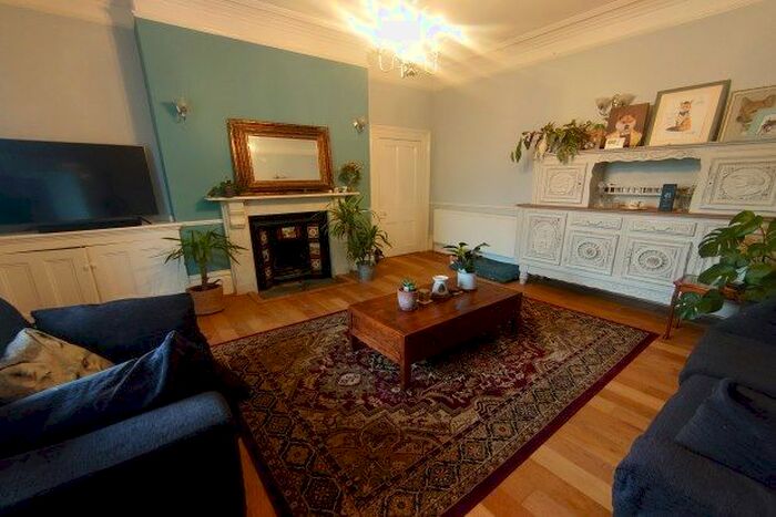 2 Bedroom Flat To Rent In Mannamead Road, Plymouth, PL3