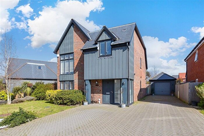 3 Bedroom Detached House For Sale In Pixie Way, New Romney, Kent, TN28