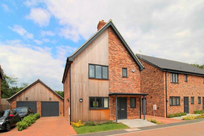 3 Bedroom Detached House For Sale In St. Peters Close, Charsfield, Woodbridge, Suffolk, IP13