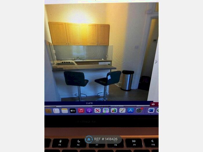 2 Bedroom Flat To Rent In Milton Street, Edinburgh, EH8