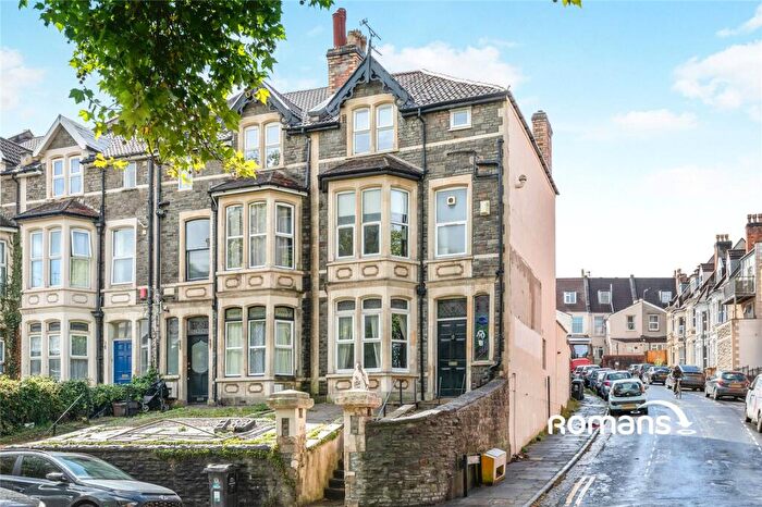 7 Bedroom Terraced House To Rent In Cheltenham Crescent, Cheltenham Road, Bristol, BS6