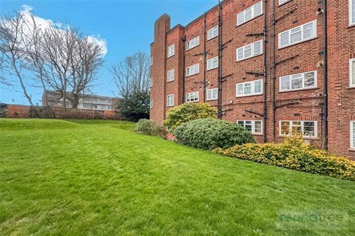 1 Bedroom Flat For Sale In Courtney House, Mulberry Close, Hendon, NW4