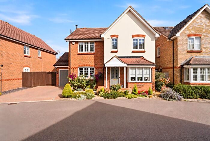 4 Bedroom Detached House For Sale In Coopers Gate, Colney Heath, St. Albans, Hertfordshire, AL4