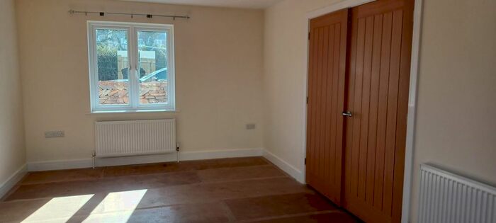 3 Bedroom Semi-Detached House To Rent In Hidderley Park, Camborne, TR14