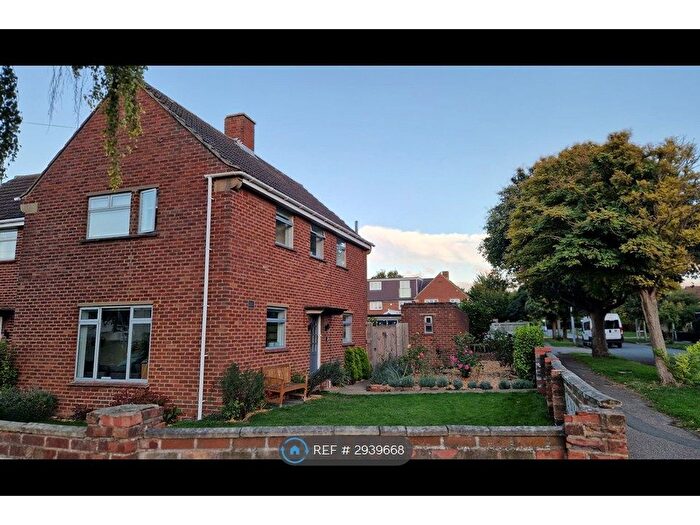3 Bedroom Semi-Detached House To Rent In Dudley Road, Cambridge, CB5