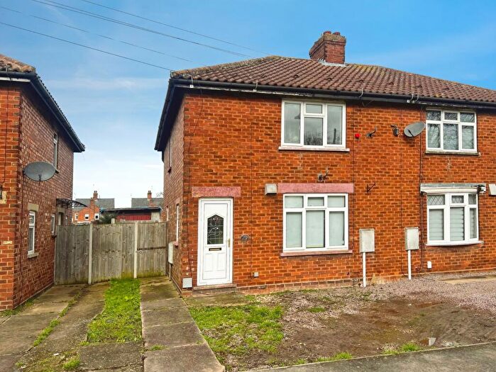3 Bedroom Semi Detached House For Sale In Hereward Road, Spalding, Lincolnshire, PE11