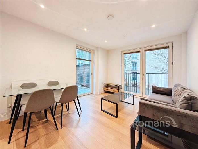 2 Bedroom Flat To Rent In Joseph Huntley Walk, Reading, RG1