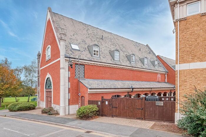 2 Bedroom Flat For Sale In Hensborough, Shirley, B90