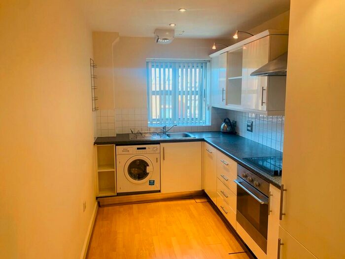 2 Bedroom Flat To Rent In George Street, Birmingham, B3