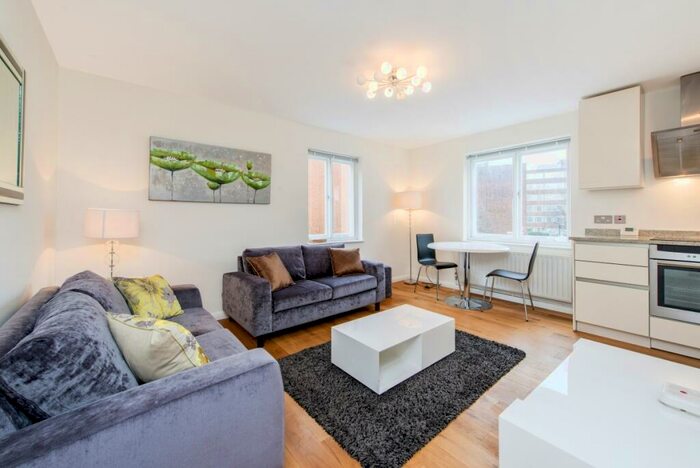 1 Bedroom Flat To Rent In Daventry Street London, NW1