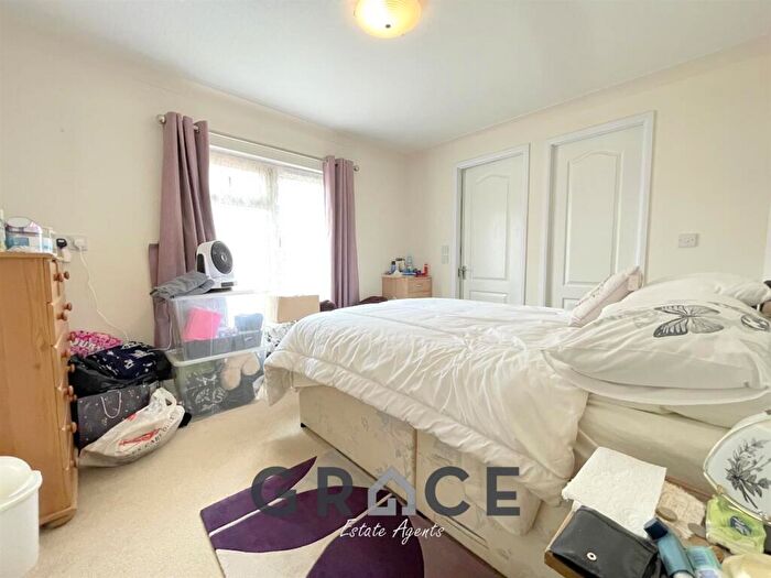 2 Bedroom Park Home For Sale In Chalk Hill Lane, Great Blakenham, Ipswich, IP6
