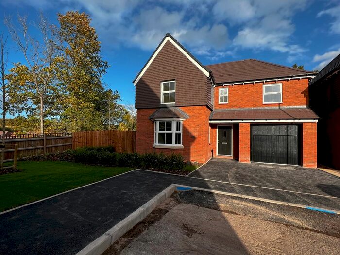 4 Bedroom Detached House To Rent In Jackson Drive, Doseley, Telford, TF4